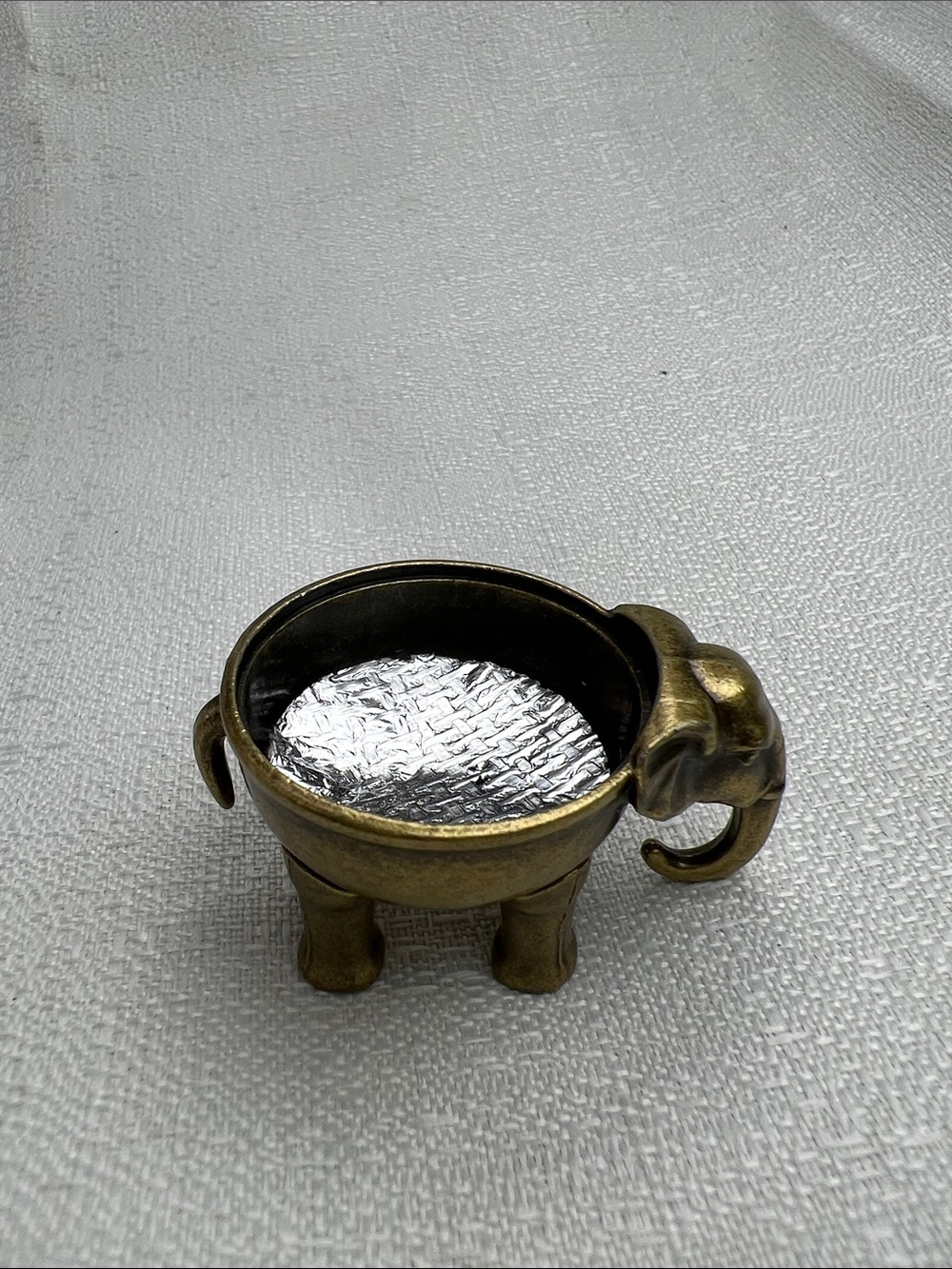 Elegant elephant, incense holder about 2 inches - Picture 2 of 4